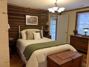 Creek Front Property Spicewood Cabin Near Wintergreen And