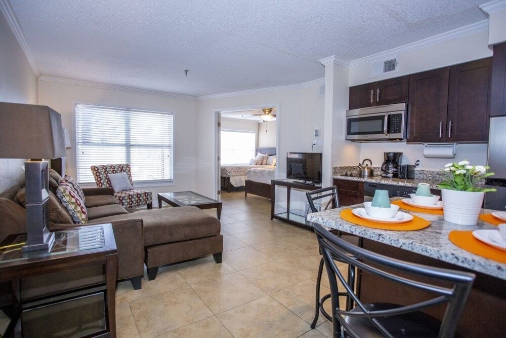 1 Bedroom Apartment Just 10 Minutes From Disney 1