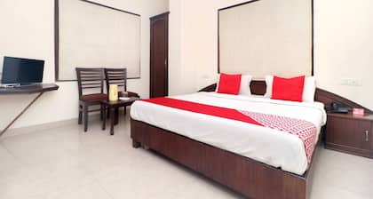 OYO 18964 Hotel Temple View