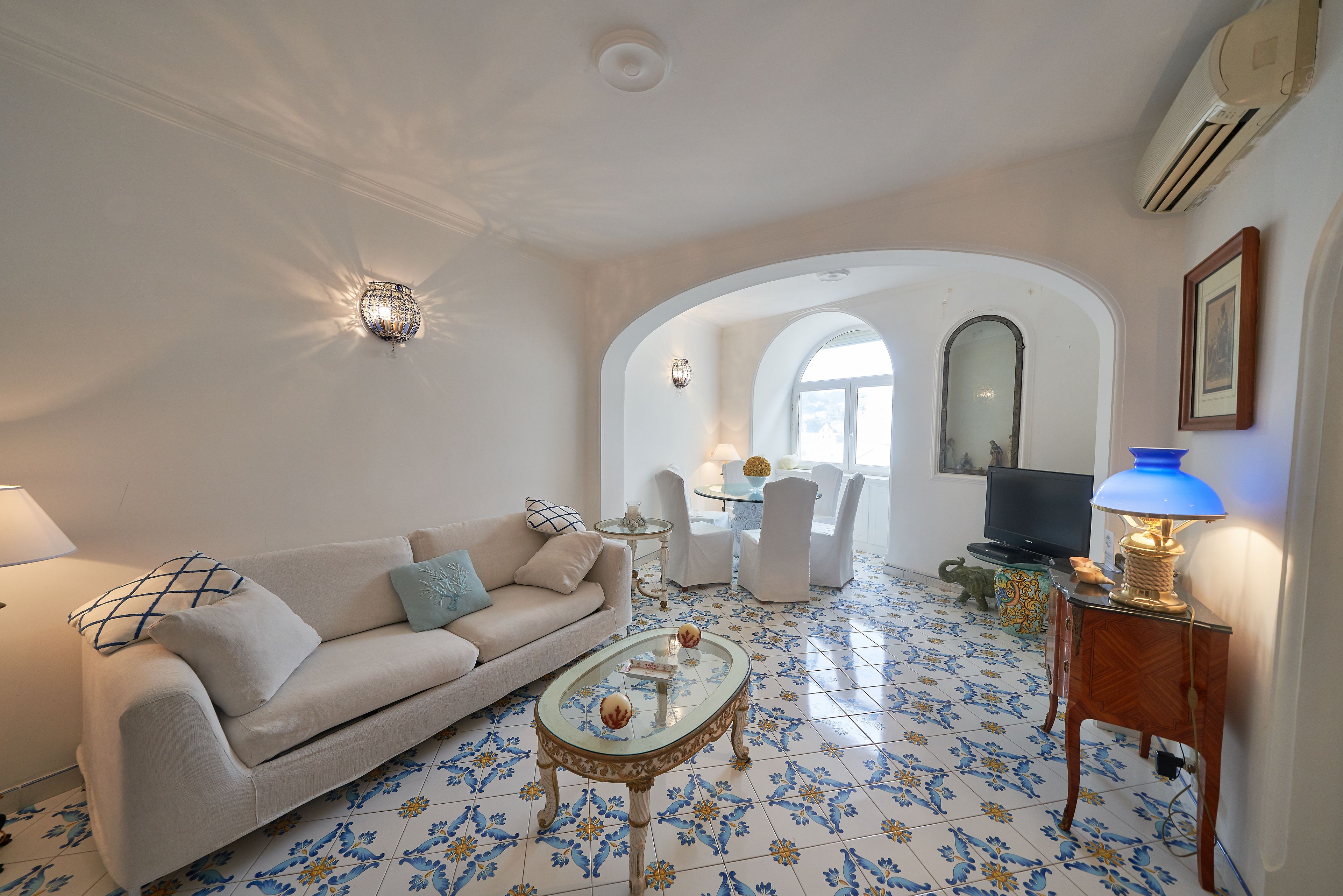 L'Abate Luxury Apartment in Capri, Italy