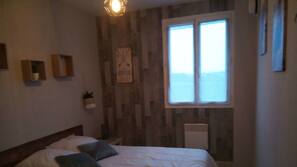 5 chambres, décoration personnalisée, rideaux occultants