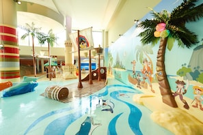 Indoor pool, sun loungers, lifeguards on site