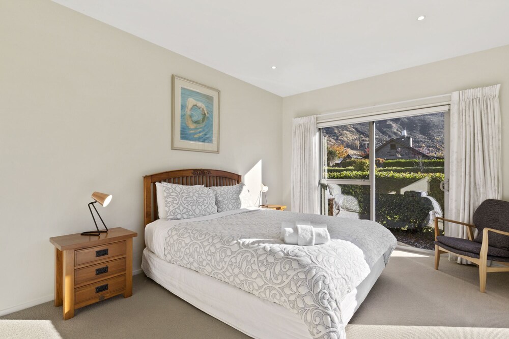 Views Deals & Reviews (Arthur's Point, NZL) Wotif
