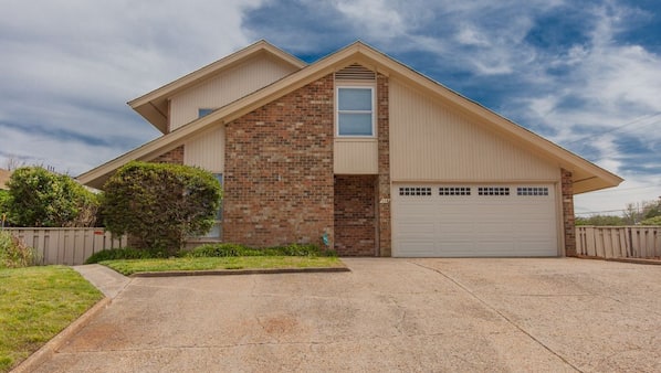 A Yahoo-Wahoo Virginia Beach - 6 Br Home: 2020 Room Prices ...