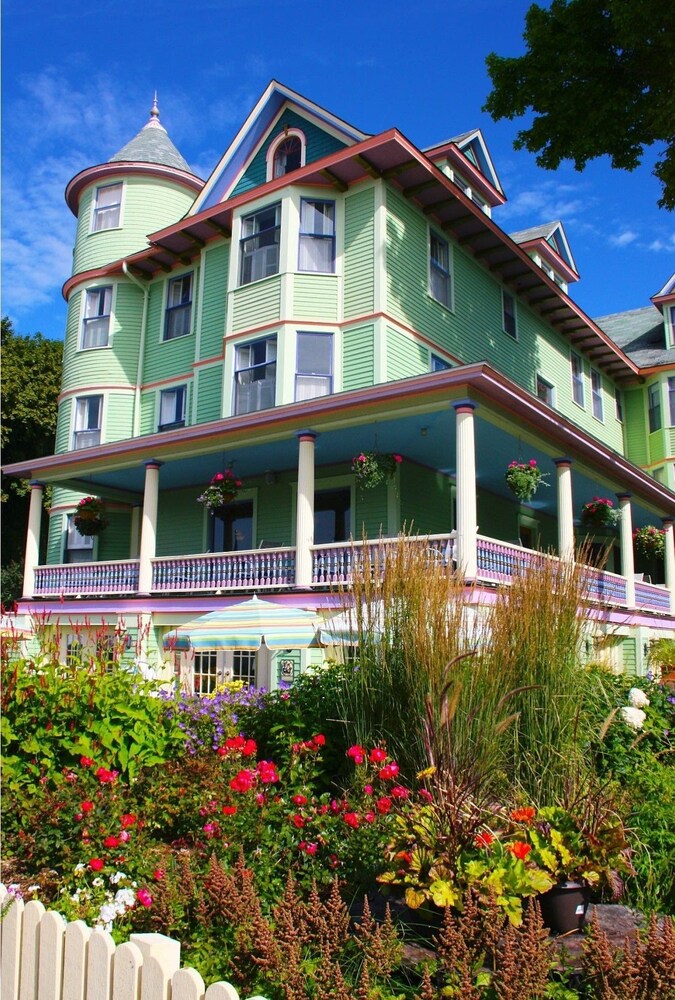 Malinac Inn Inn on Mackinac in Mackinac Island | Best Rates & Deals on Orbitz