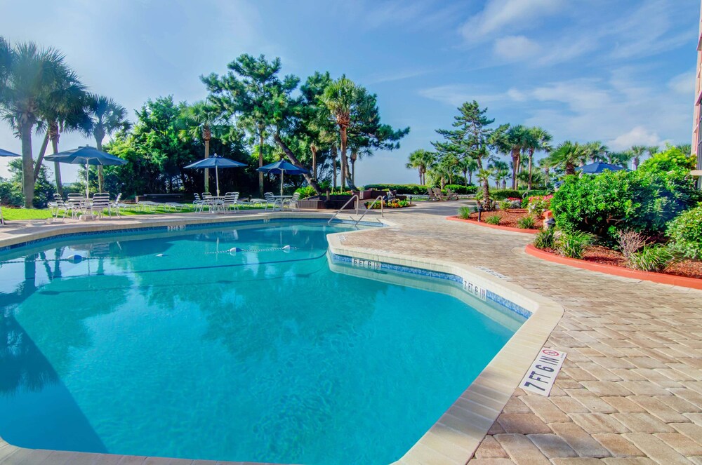 Oceanfront Queen Suite w/ Private Balcony + Official On-Site Rental Privileges