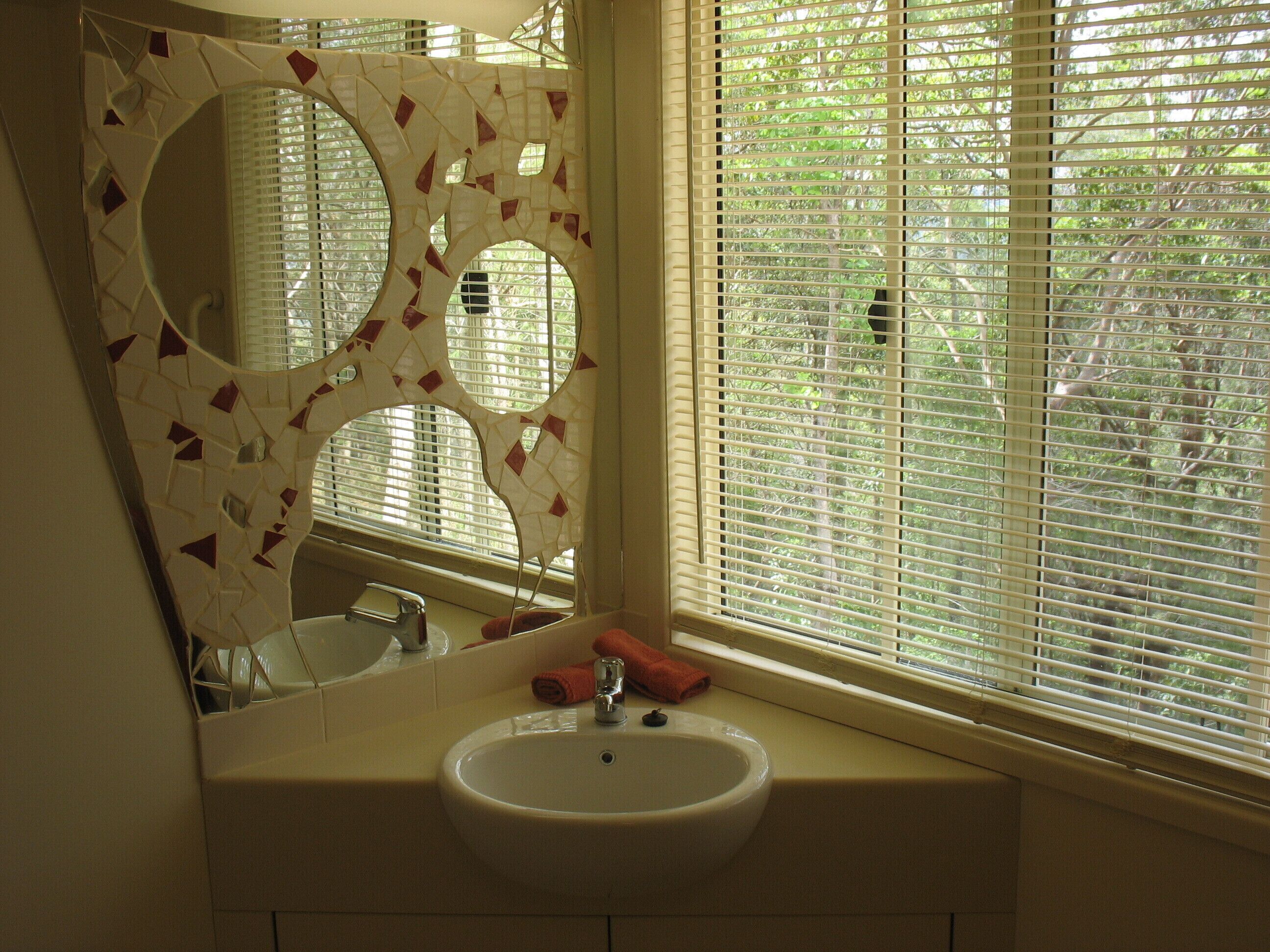 Heaven in the Hills...quiet bushland hideaway