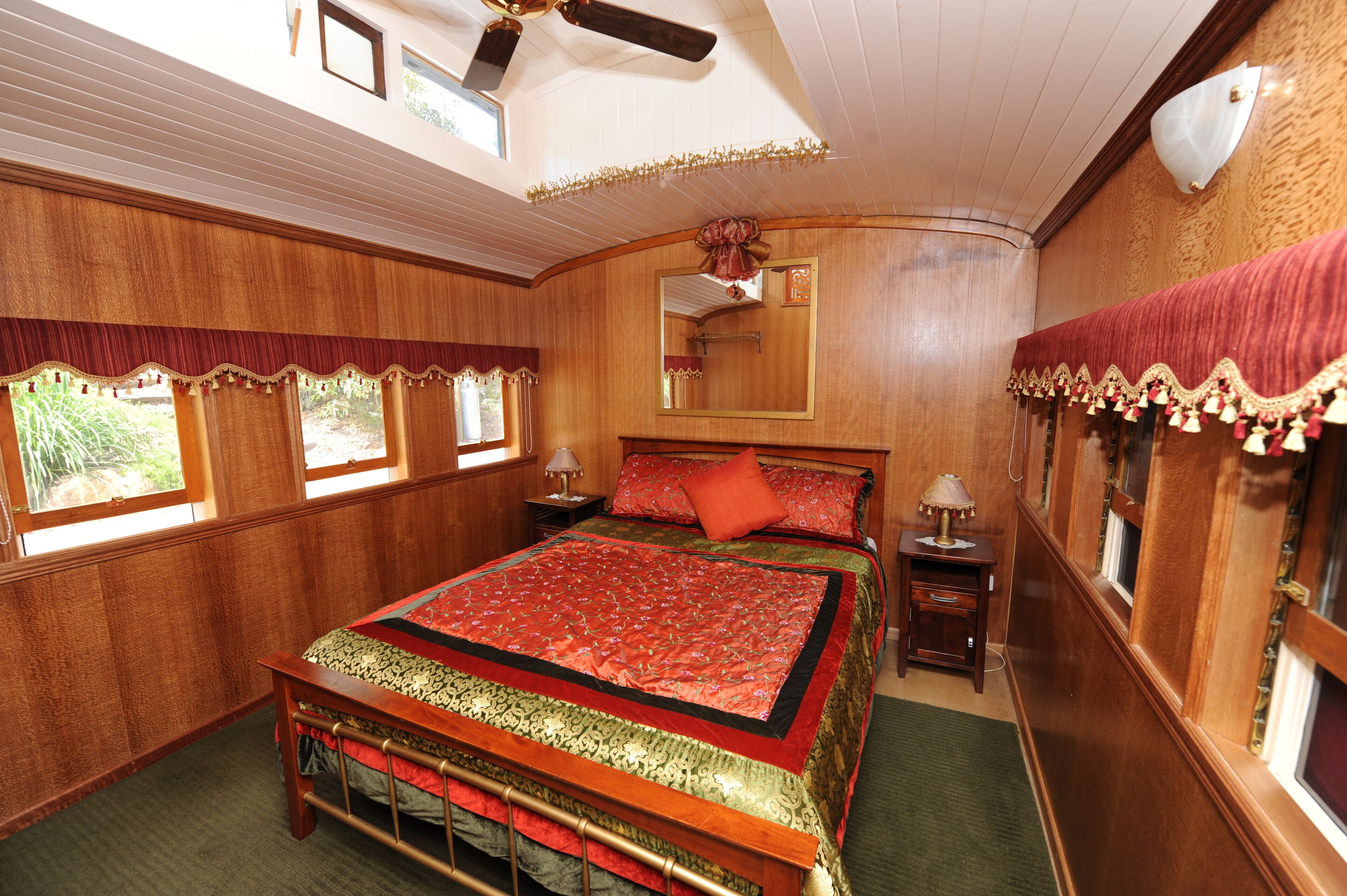 Heaven in the Hills...quiet bushland hideaway