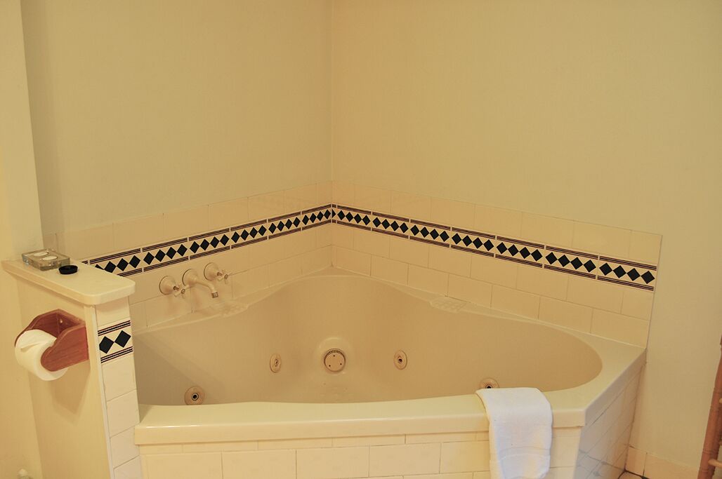 Kookaburra Luxury Cottage - Mount Tamborine