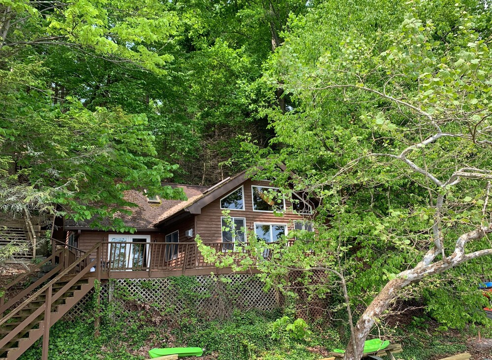 Beautiful Waterfront Cottage On Cayuga Lake In Ovid Hotel Rates