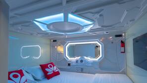 Free WiFi, linens