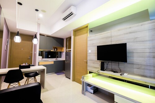 West Jakarta Vacation Apartments 35 Short Term Apartment - 
