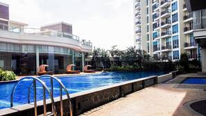 Kolam renang outdoor
