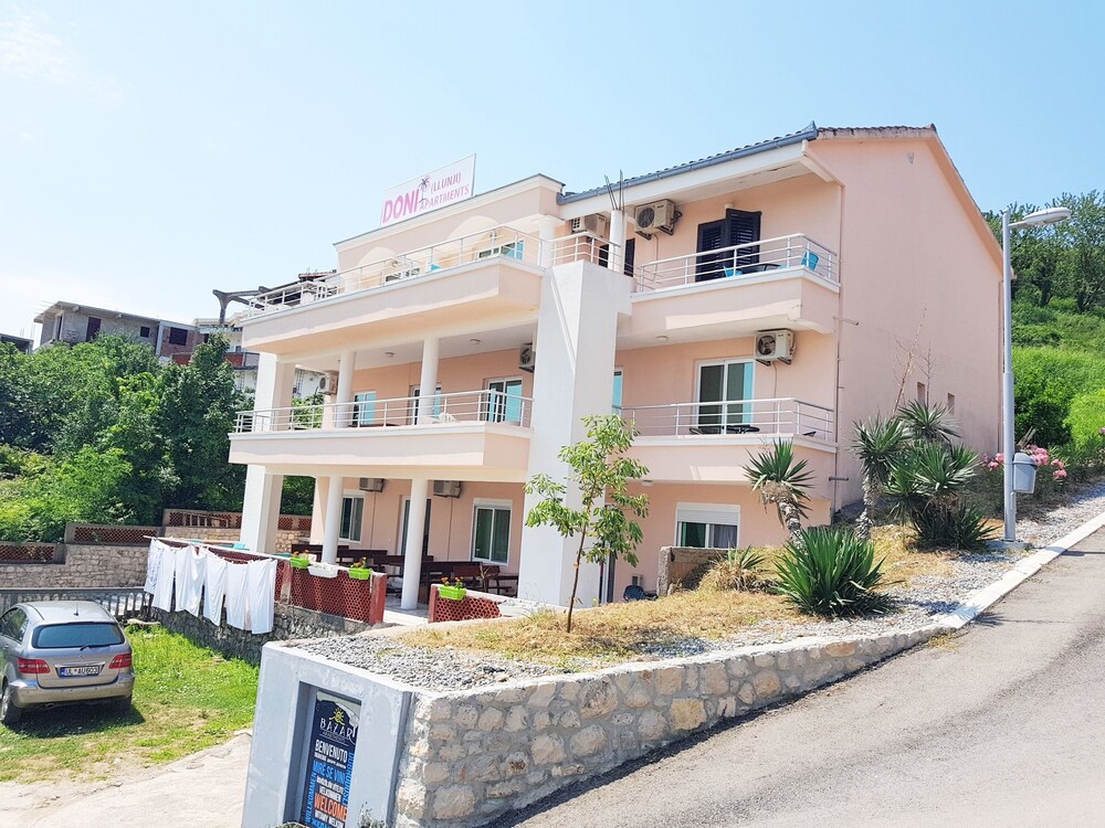 Doni Apartments In Ulcinj Cheap Hotel Deals Rates Hotel