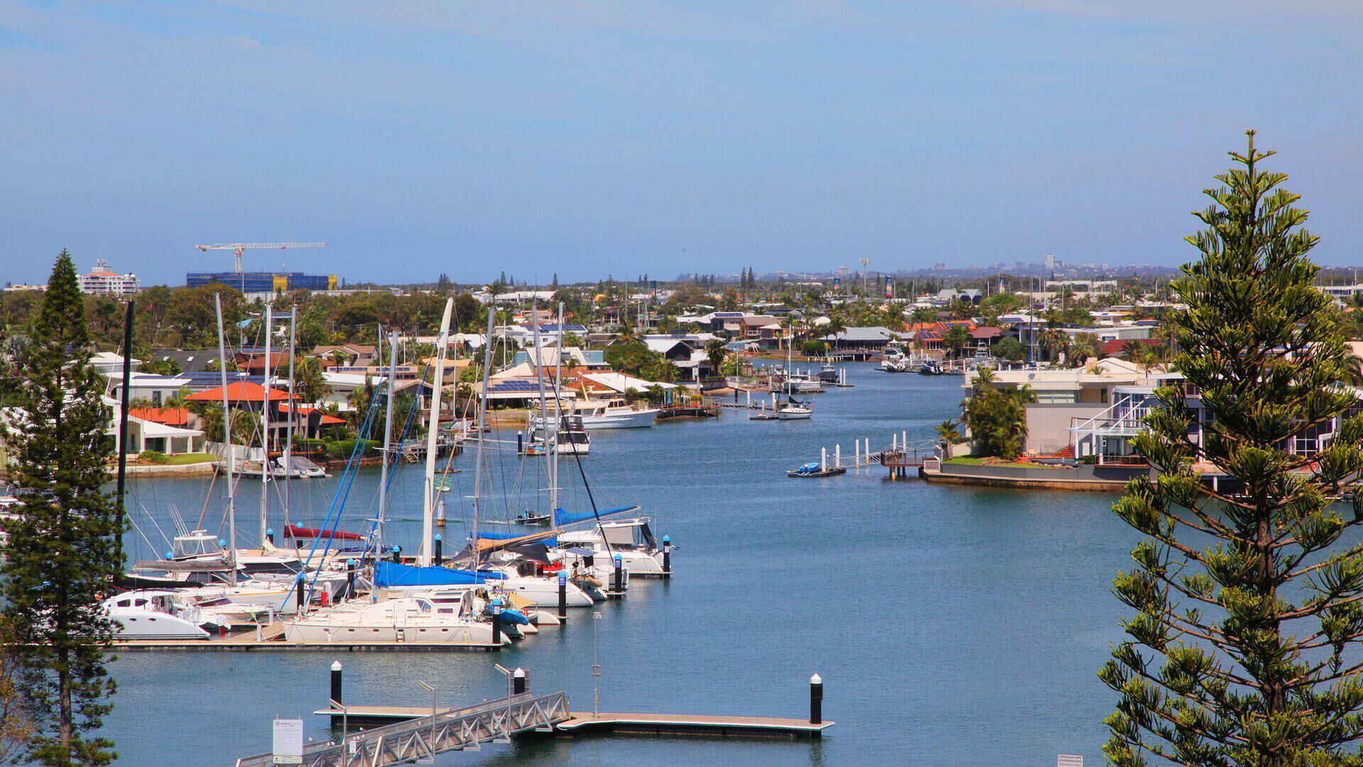 Parkyn Place 7 - Newly Refurbished 3 Bedroom Oceanfront Apartment w/FREE WIFI!