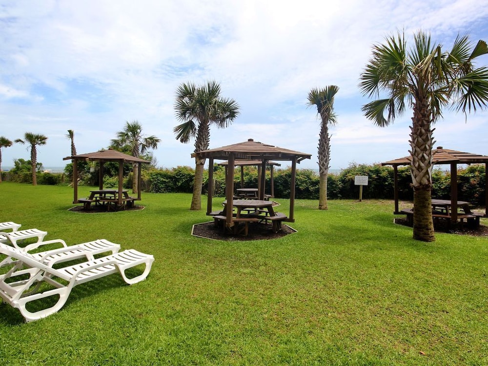 OCEAN'S MAGIC 1 Bedroom OCEANFRONT CONDO..CARAVELLE RESORT