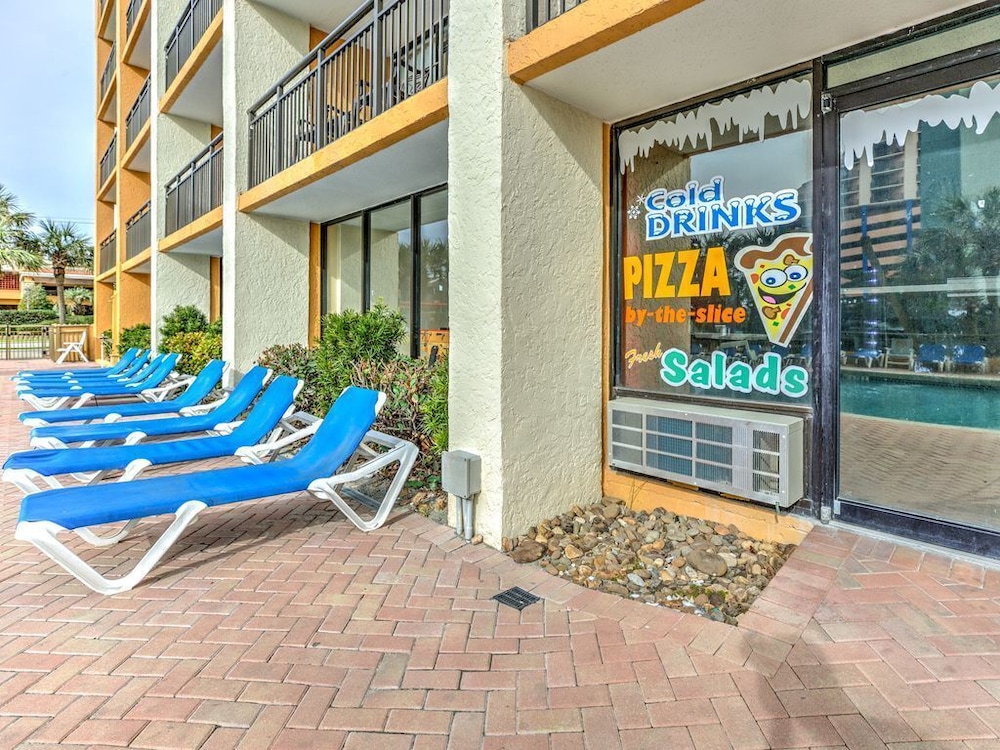 OCEAN'S MAGIC 1 Bedroom OCEANFRONT CONDO..CARAVELLE RESORT