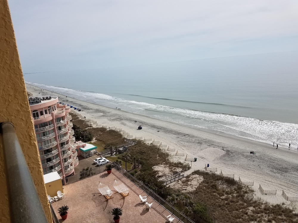 OCEAN'S MAGIC 1 Bedroom OCEANFRONT CONDO..CARAVELLE RESORT