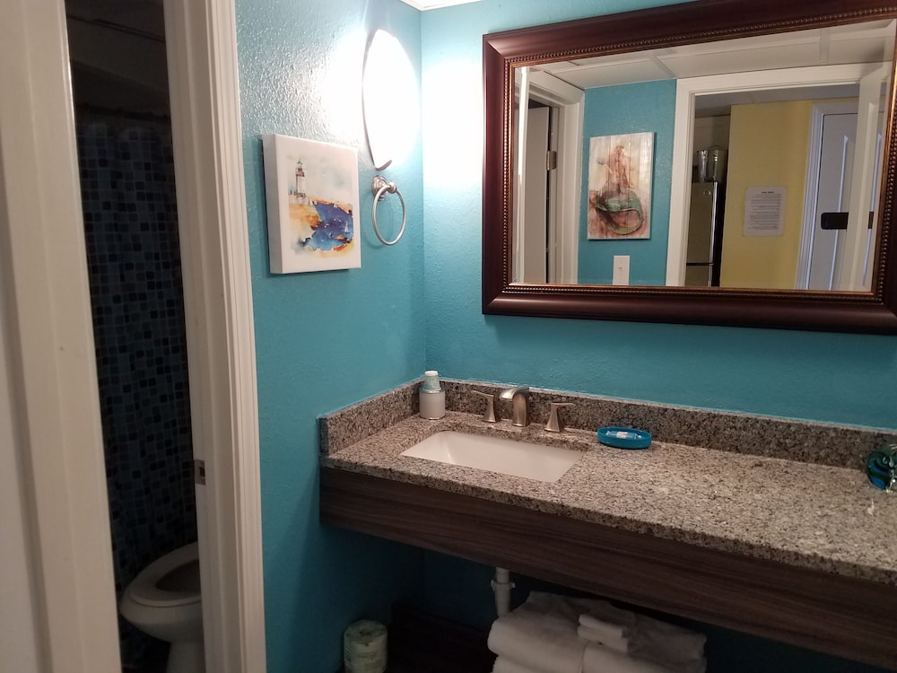 OCEAN'S MAGIC 1 Bedroom OCEANFRONT CONDO..CARAVELLE RESORT