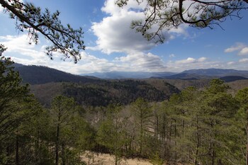 Majestic Mountain Cabin Resort 14 Bedrooms 14 Bathrooms Sleeps