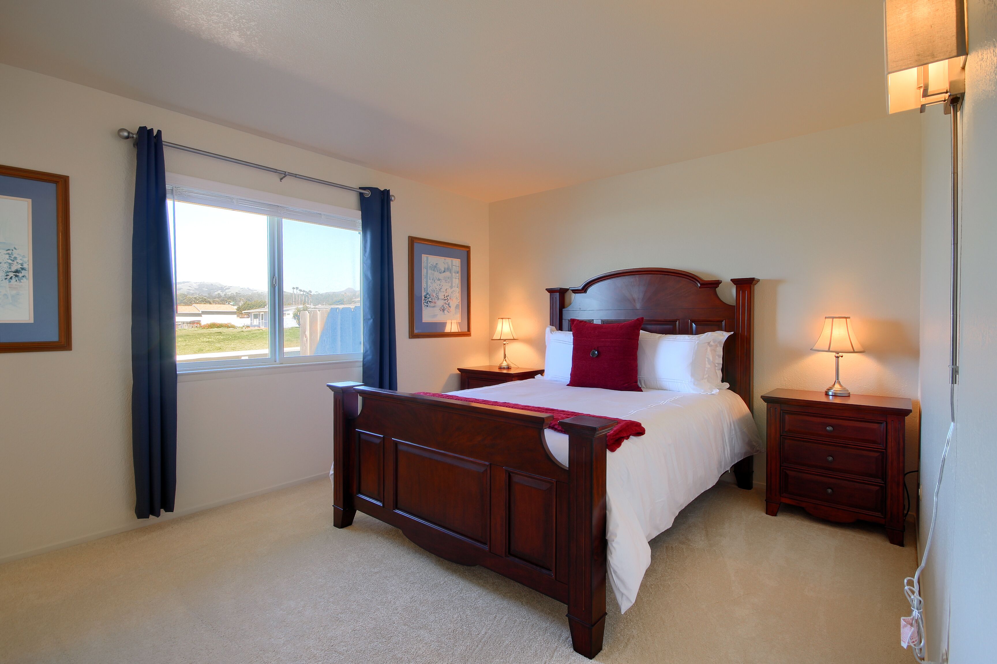 Oceanfront Escape: 4  BR, 3  BA Condominium in San Simeon, United States