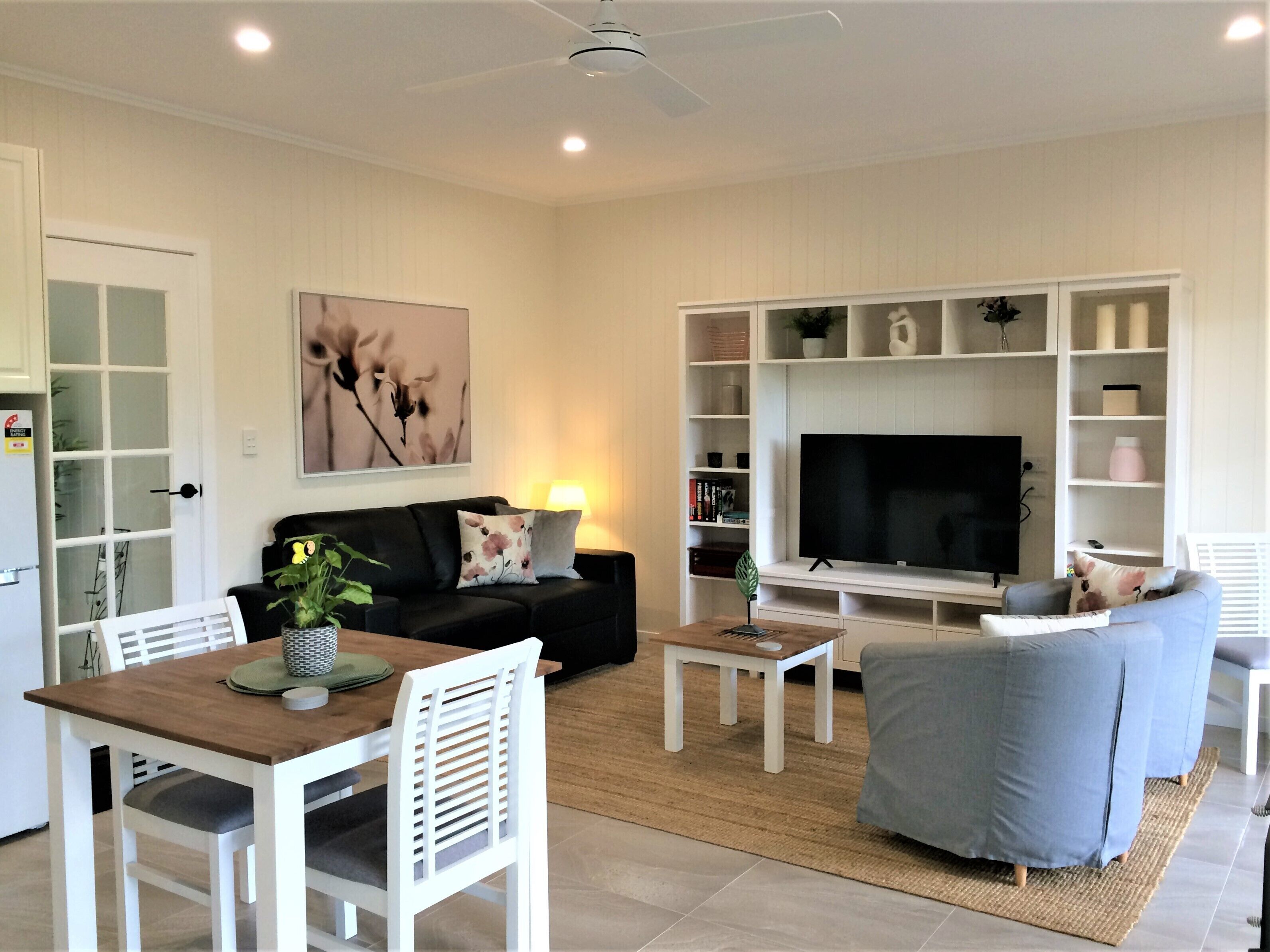 Serenity Cottage - Relax in Natural Surrounds