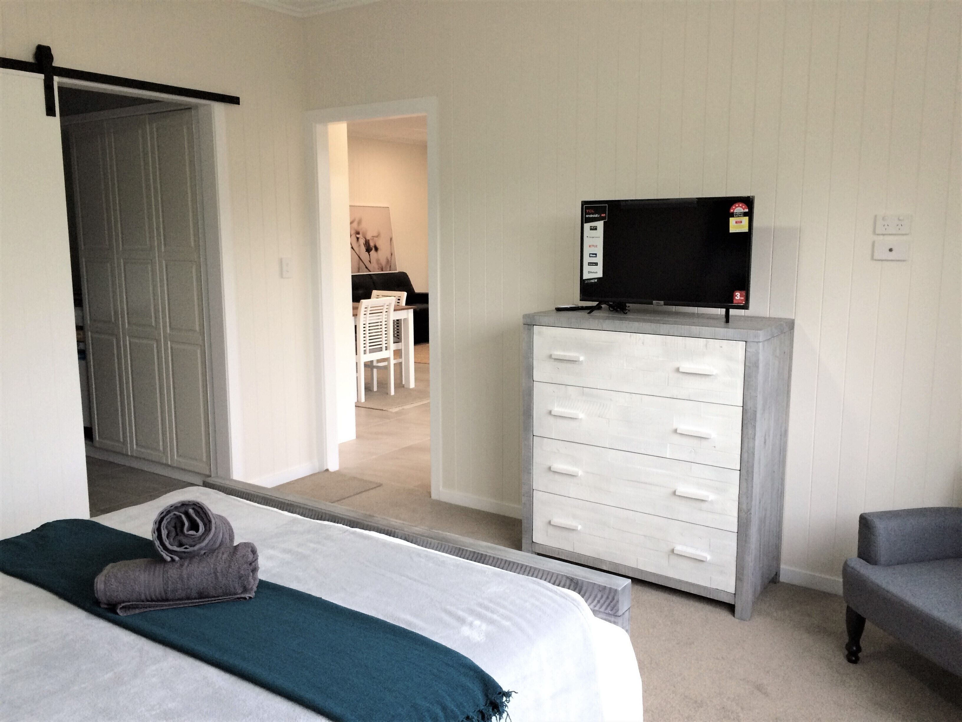 Serenity Cottage - Relax in Natural Surrounds