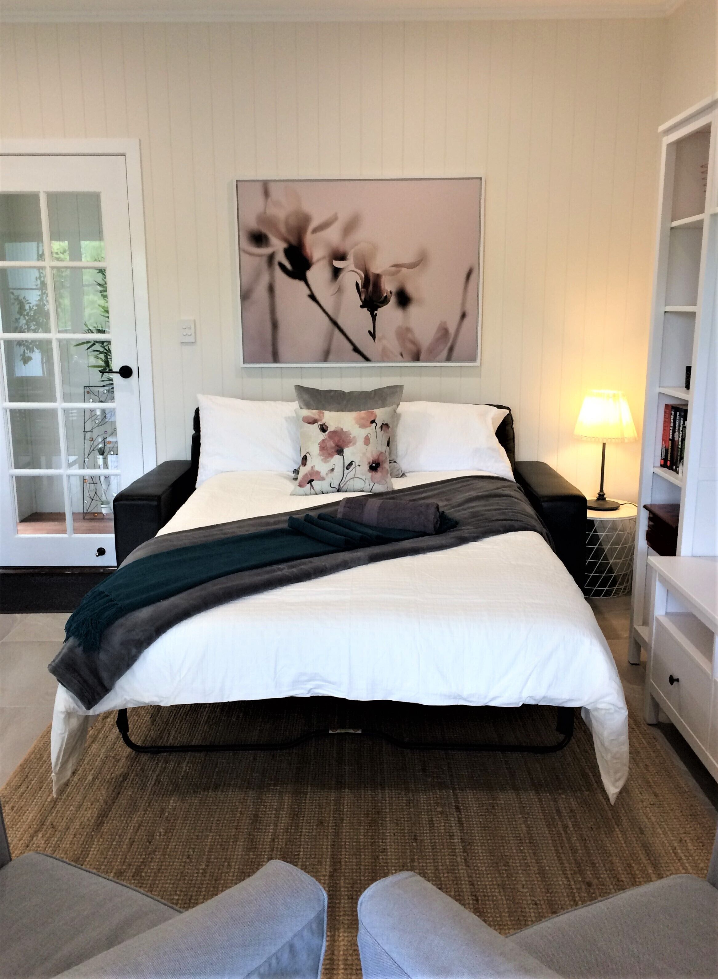 Serenity Cottage - Relax in Natural Surrounds