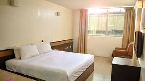 Desk, blackout drapes, iron/ironing board, free WiFi
