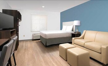 WoodSpring Suites Miramar