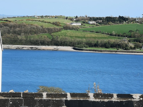 Youghal, Ireland Great location - show map. After booking to get started. A bed or beds in a room at Quality Hotel & Leisure Centre Youghal Check-in date. Quality Hotel & Leisure Centre Youghal (Hotel - kurikku.co.uk