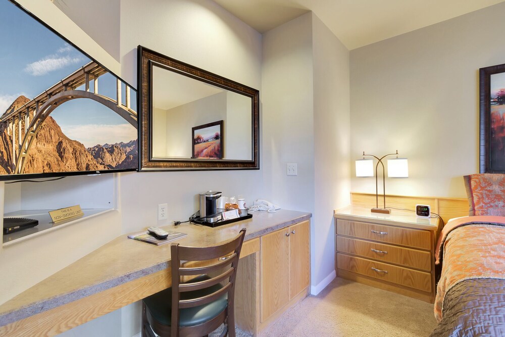 Private, hotel style suite in Bend with access to fitness center.