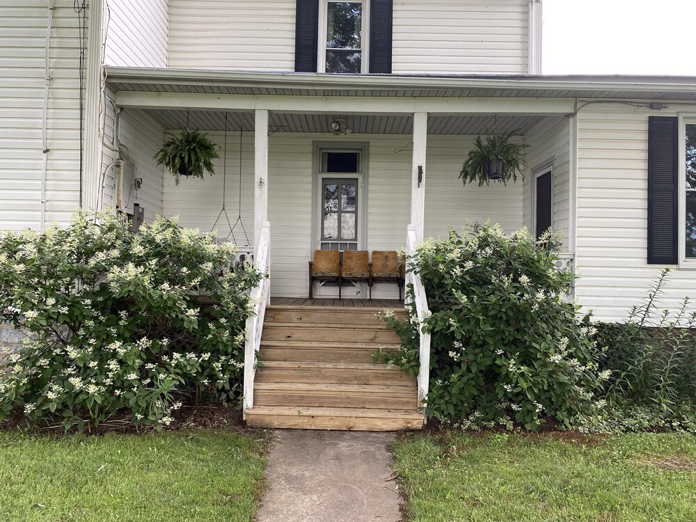 The Farmhouse: In the Heart of the Shenandoah Valley