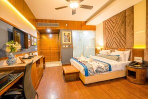 Grand Room, 1 Double Bed | Egyptian cotton sheets, premium bedding, down comforters