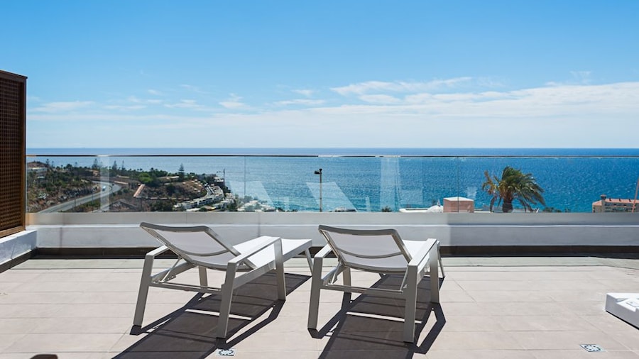 Altos de la Gloria Beach Apartments
