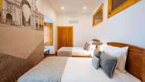 Cofres nos quartos, individualmente decorados