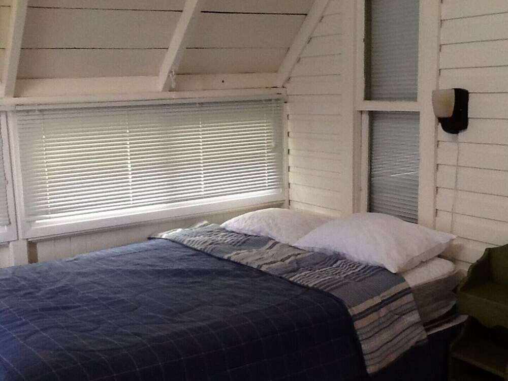 Beautiful Victorian Cottage with Fabulous view of St. Lawrence River