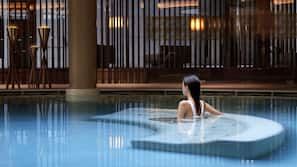 3 piscine coperte, piscina all'aperto, lettini