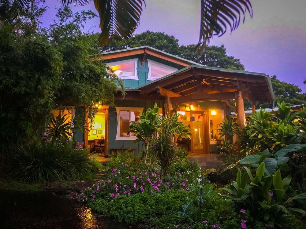 Gingerhill Farm Retreat In Kealakekua Hotel Rates Reviews On