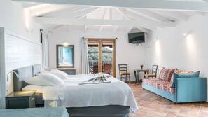 In-room safe, soundproofing, free WiFi, linens