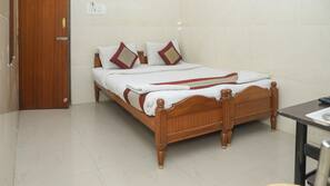 Soundproofing, iron/ironing board, free WiFi, linens