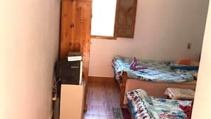 Cortinas blackout, quartos à prova de som, Wi-Fi de cortesia