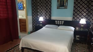 1 Schlafzimmer, Minibar, Zimmersafe, individuell dekoriert