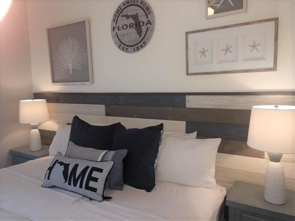 Designer Renovated Apartment in beautiful tropical setting