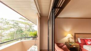 Rollaway beds, free WiFi, linens