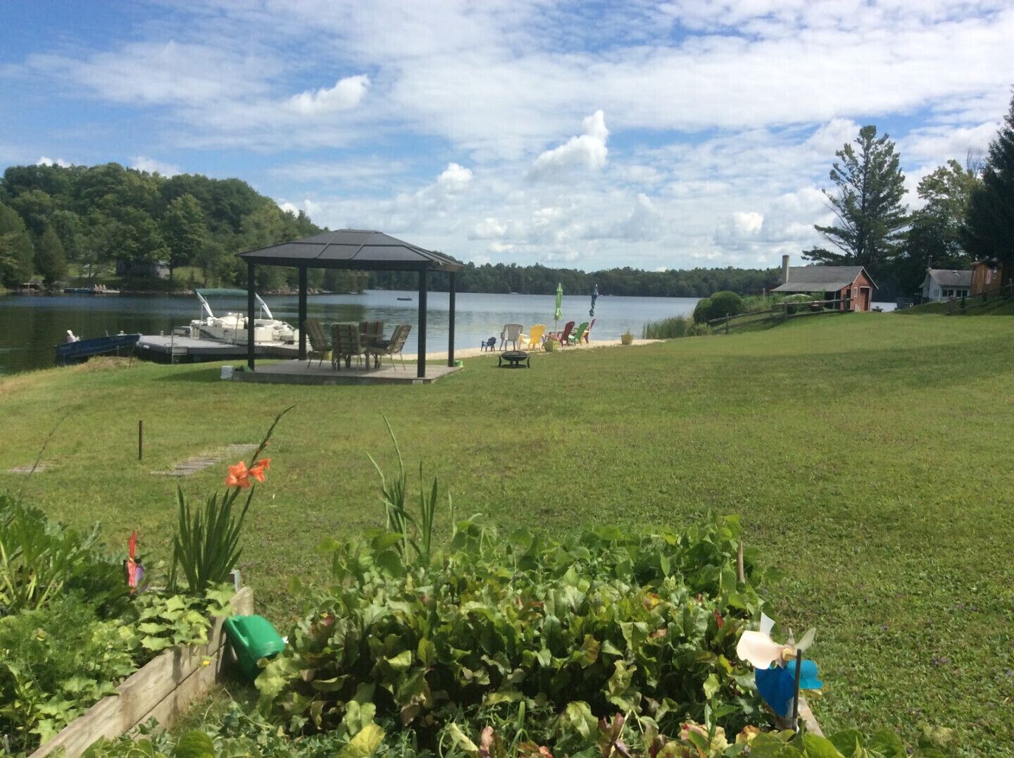 Lakebreeze - Family Friendly Vacation Home in Frontenac, United States