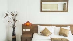 Premium bedding, in-room safe, individually furnished, desk