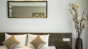 Premium bedding, in-room safe, individually furnished, desk