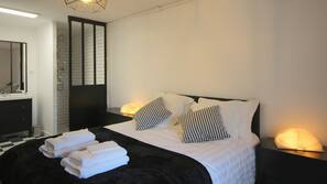 1 bedroom, individually decorated, individually furnished