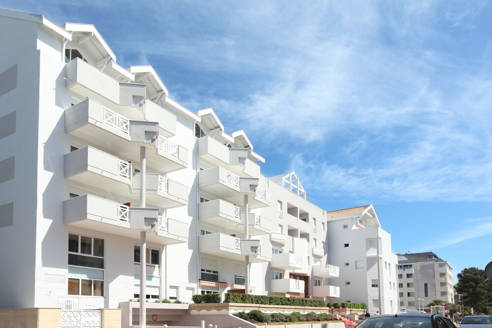 Vvf Villages La Ville Dété Arcachon In Arcachon Hotel